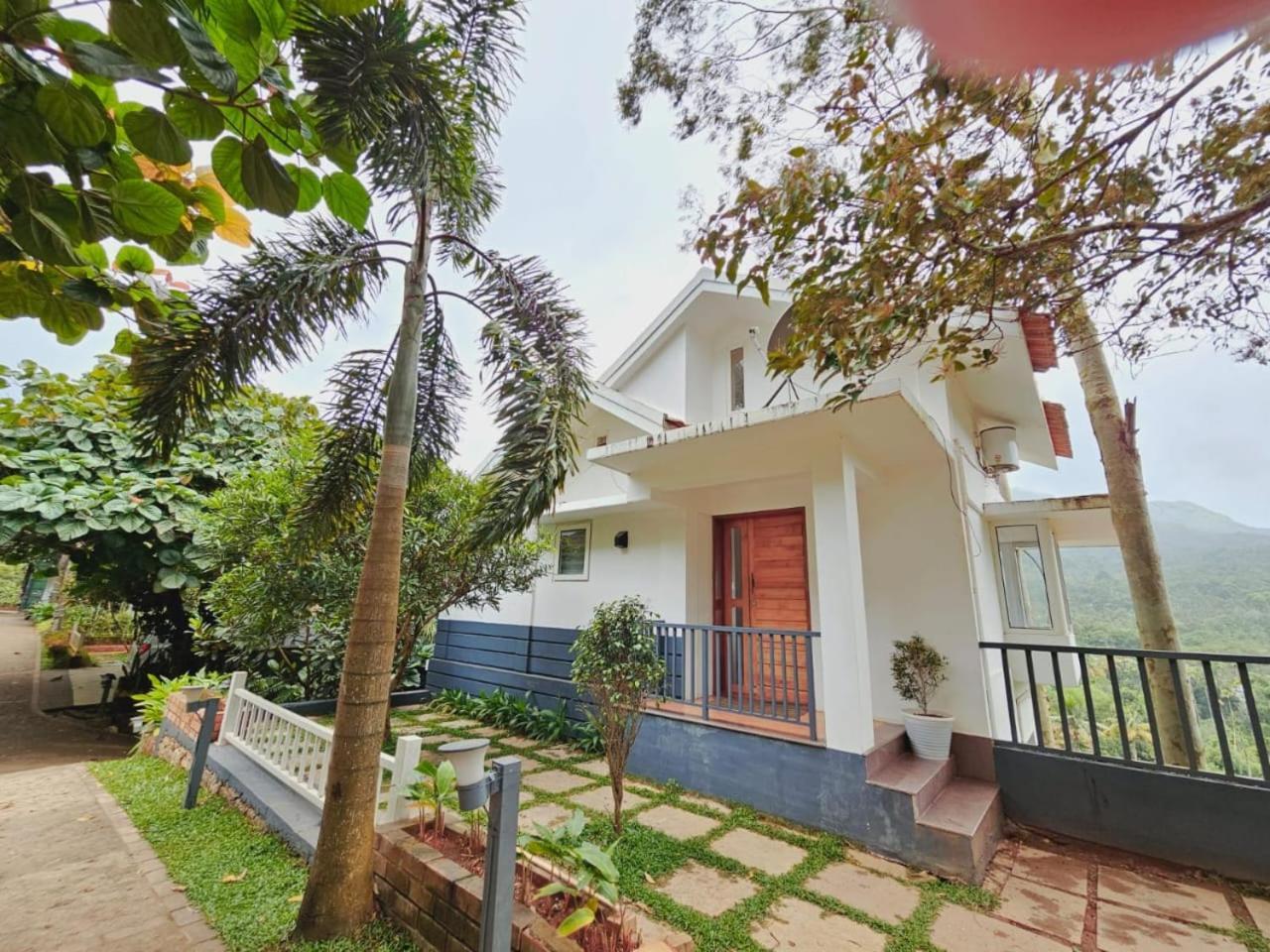 Dazzle Villa Resort Kalpetta Esterno foto